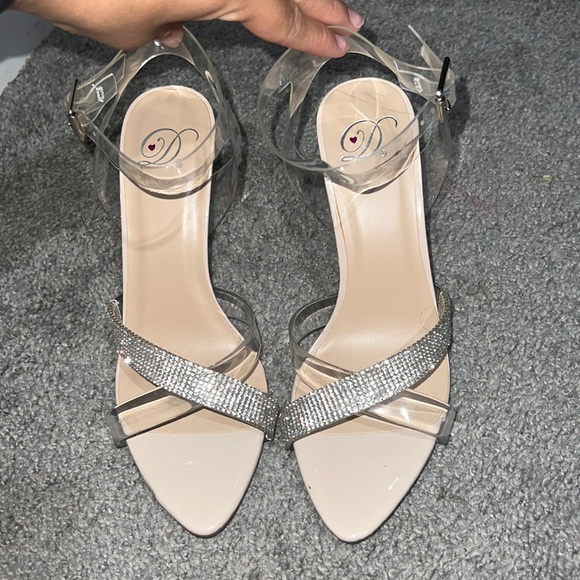 Heels - Picture 1 of 3